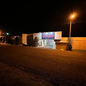 Hotel miłości Scorpios, Lages