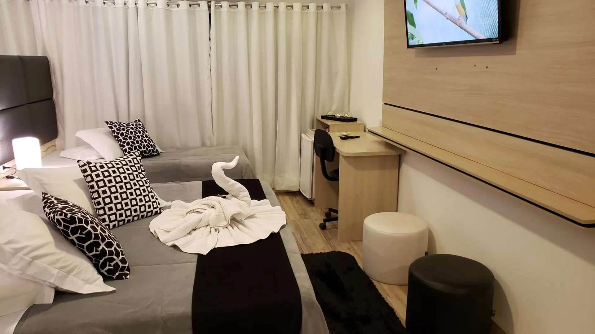 Lages Plaza Hotel 0*,
